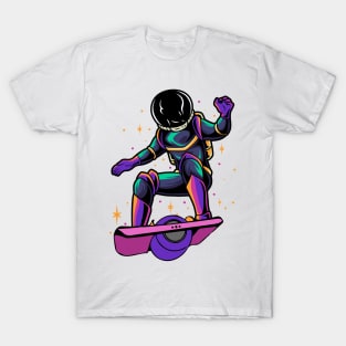 onewheel astronaut electric skateboard design T-Shirt